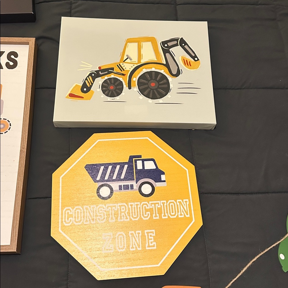 Construction Trucks Wall‎ Art Set - Picture 5 of 5